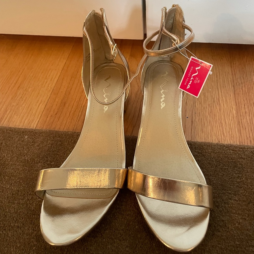 Nina gold, simple high heels